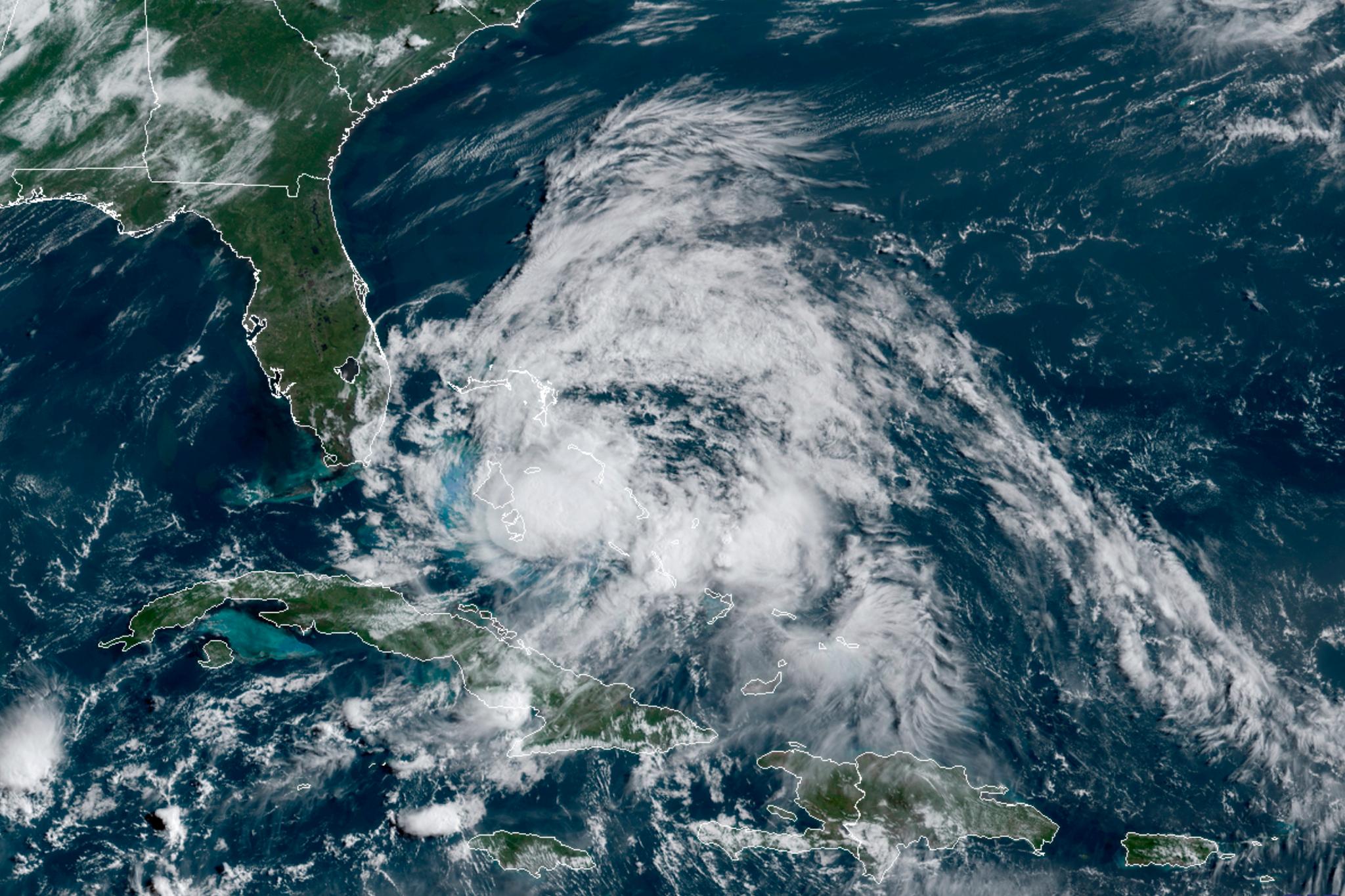 Isaias approaches Florida coast