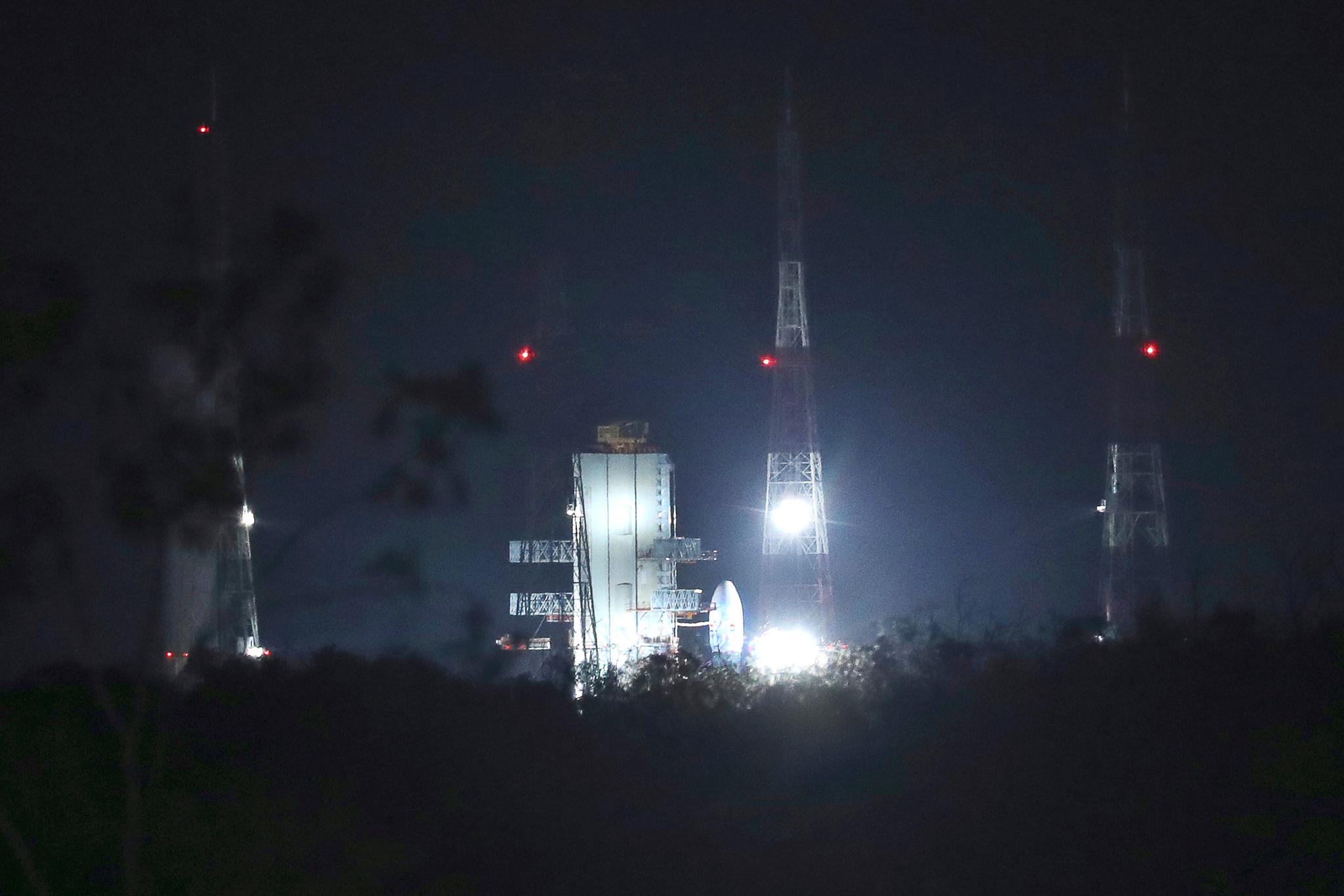 India Stops Launch Of Moon Rocket